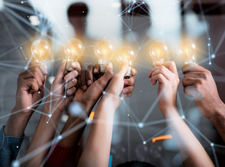 《桂林山水》的作者是谁啊？